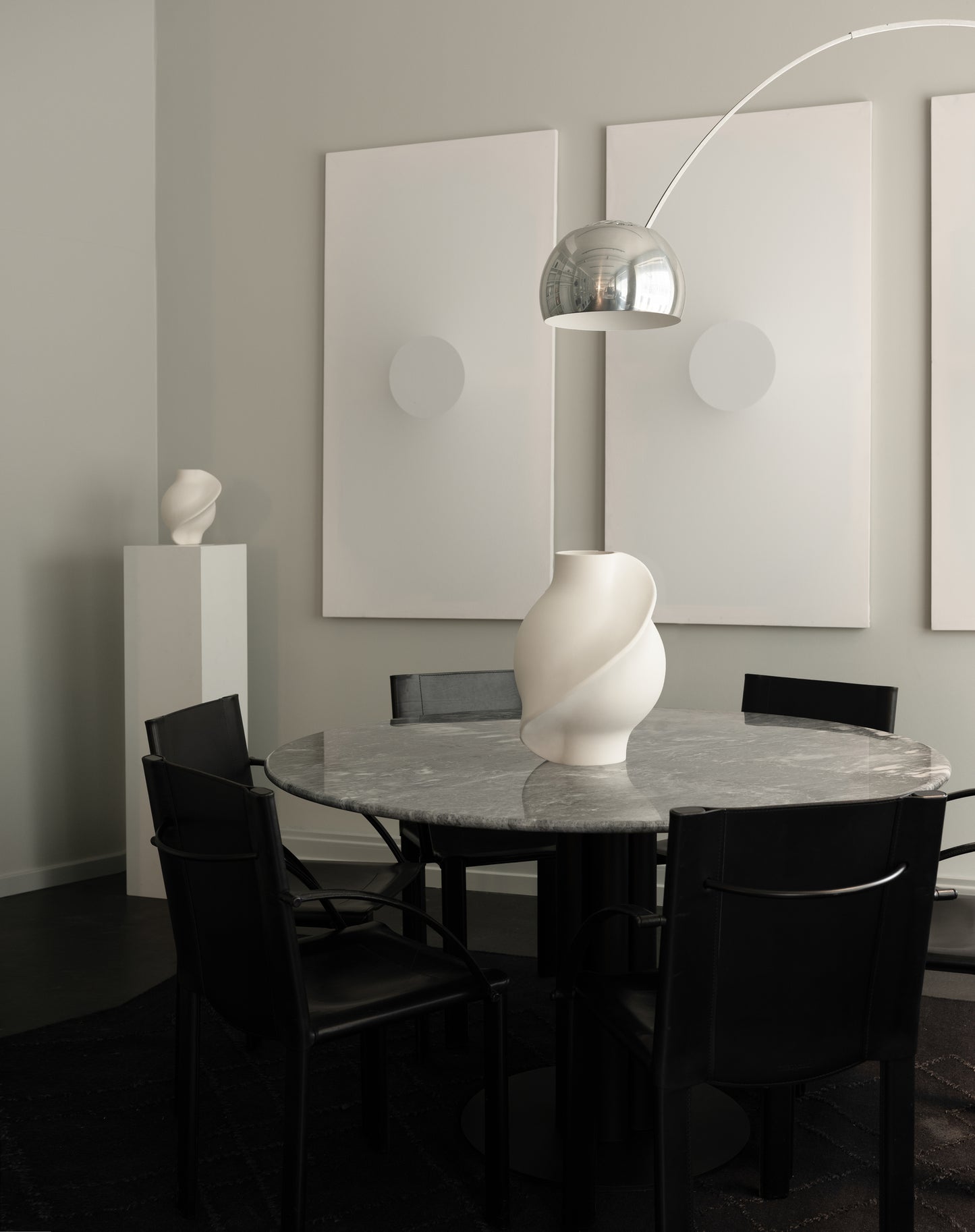 Pirout Vase Small (01)