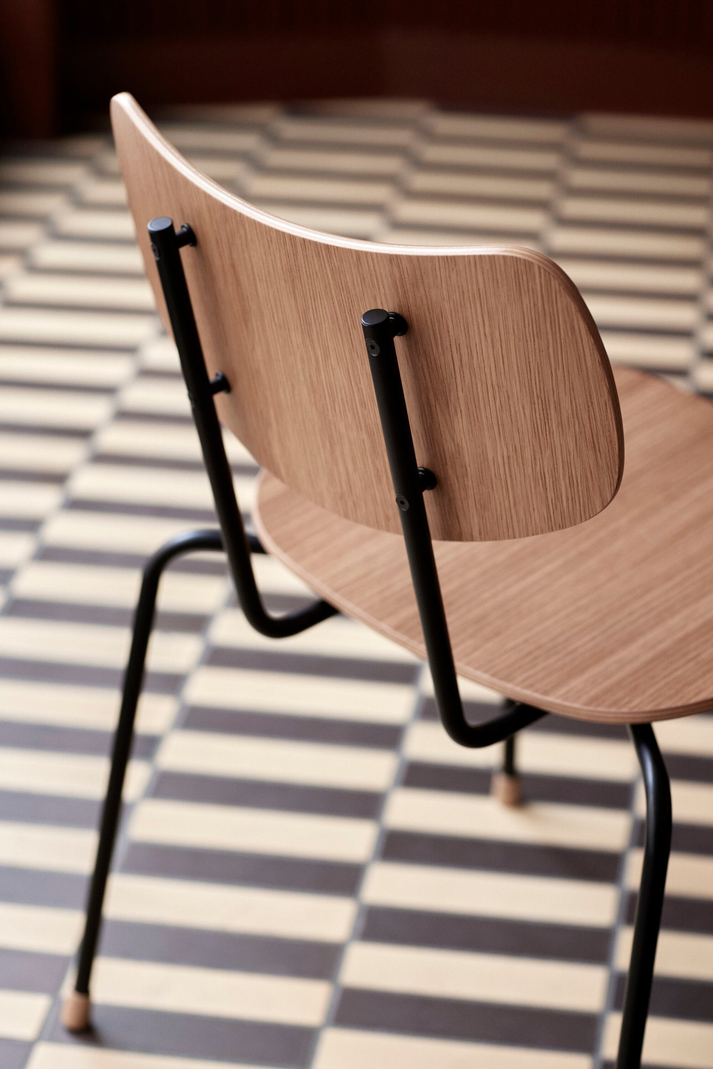 VLA26P Vega Chair